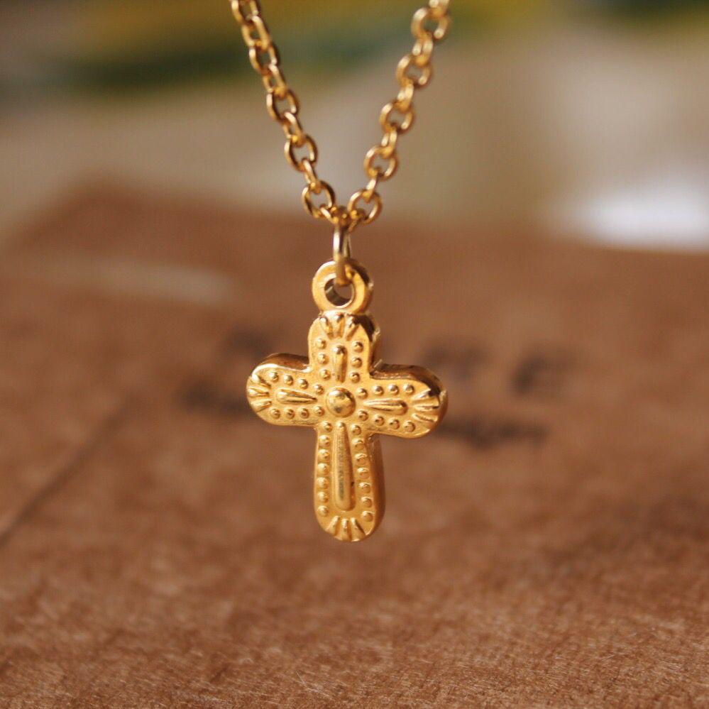 Dainty Gold Cross Pendant Necklace