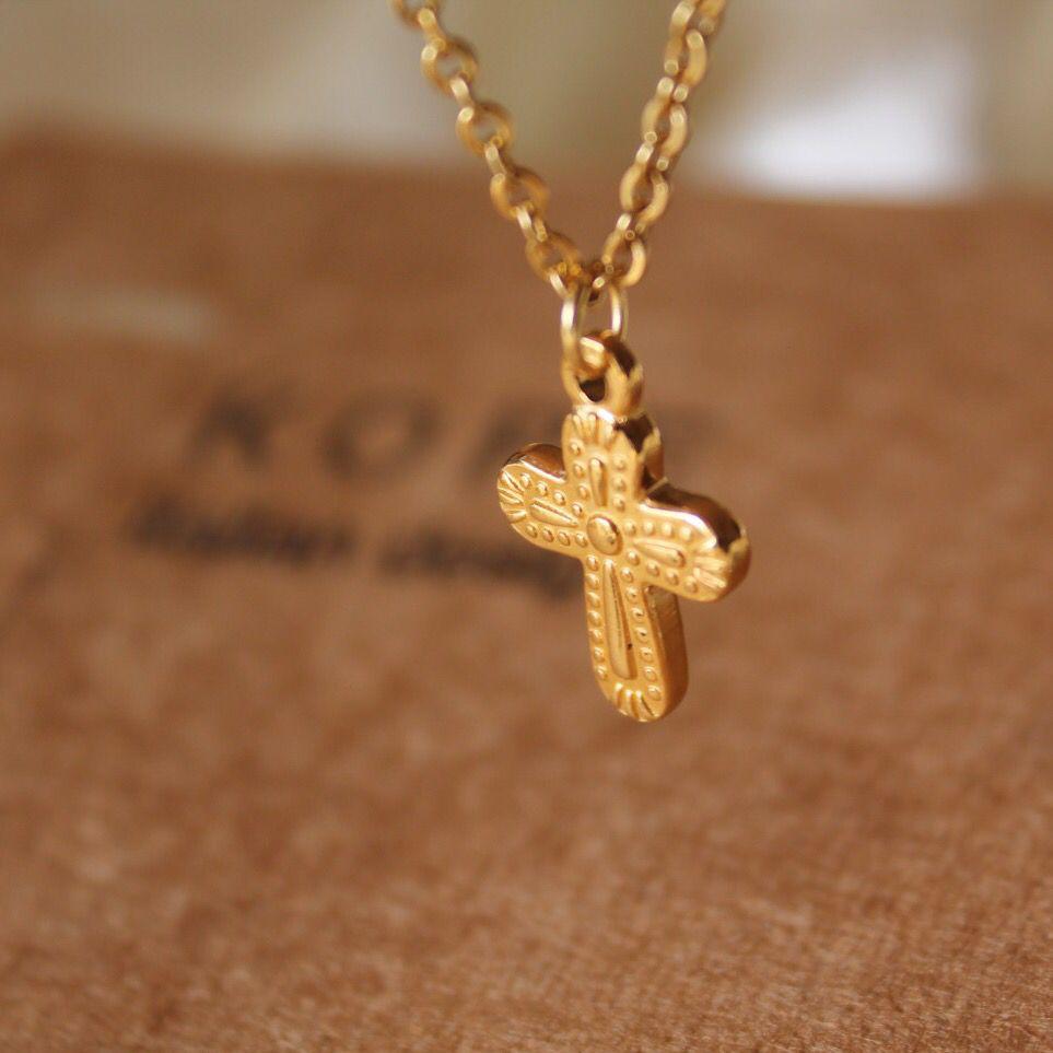 Dainty Gold Cross Pendant Necklace