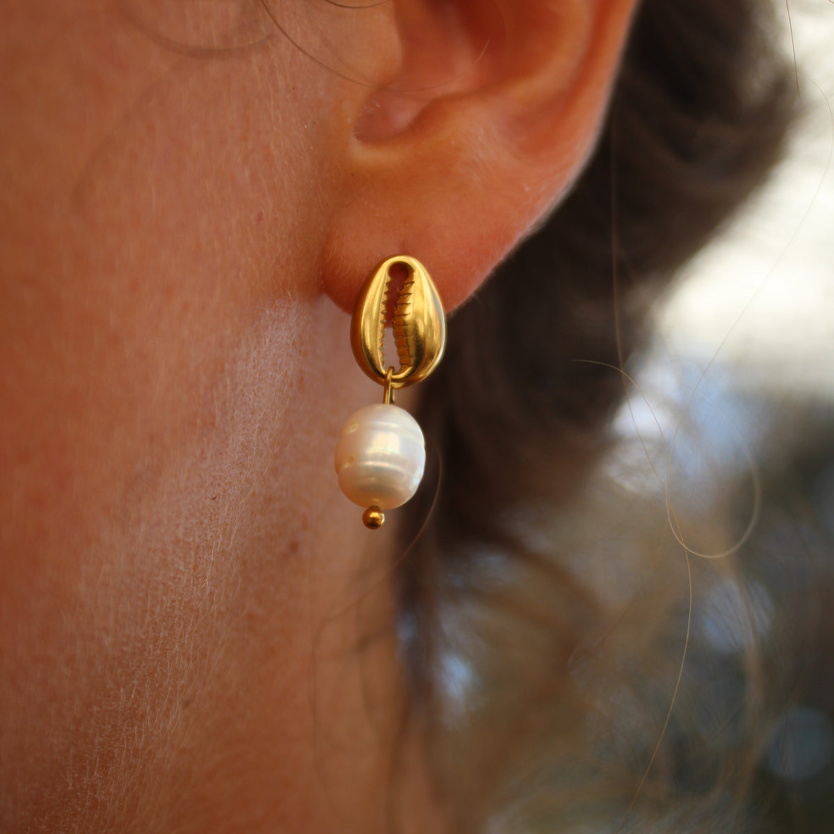 Golden Shell & Pearl Earrings