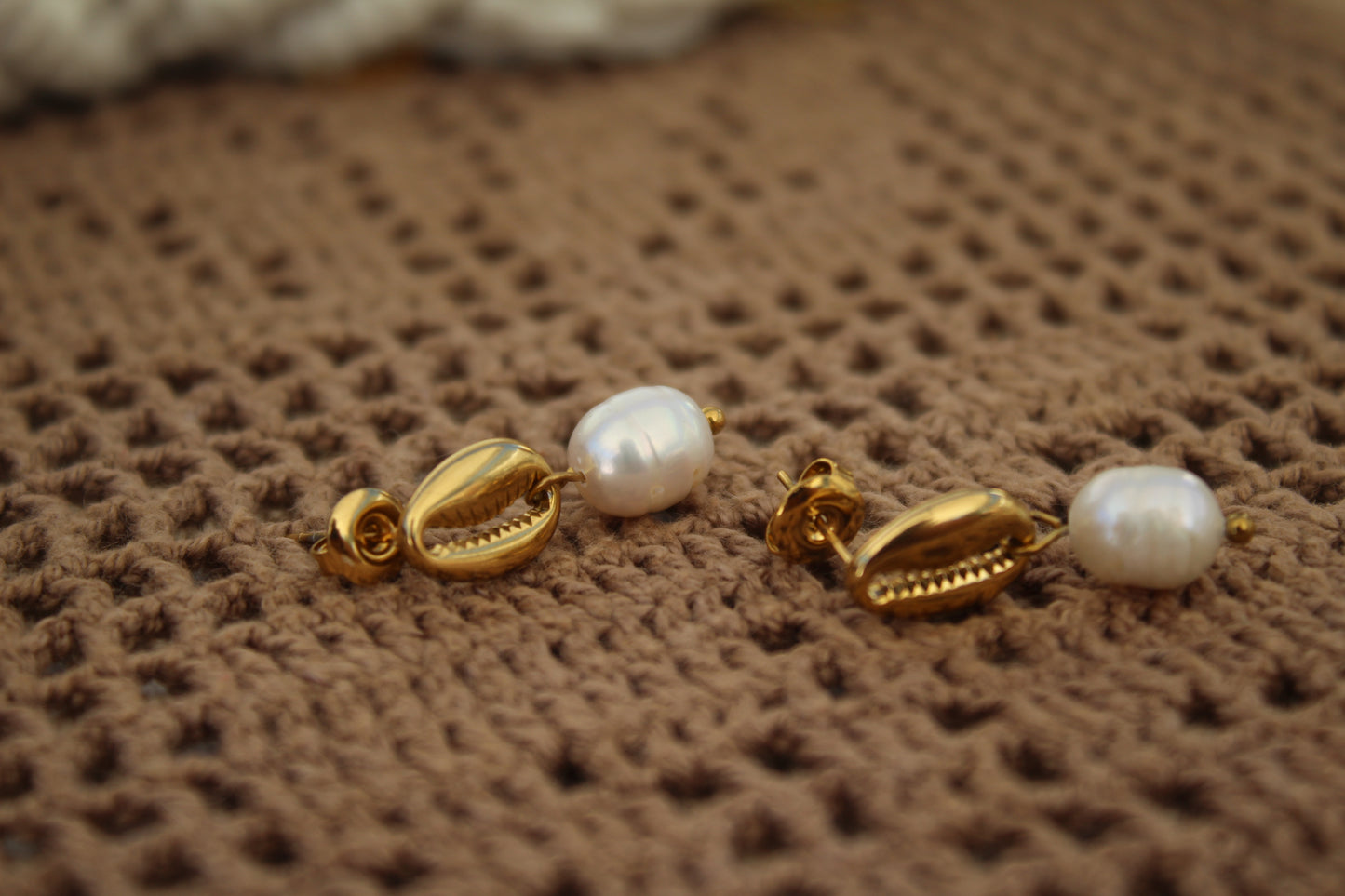 Golden Shell & Pearl Earrings