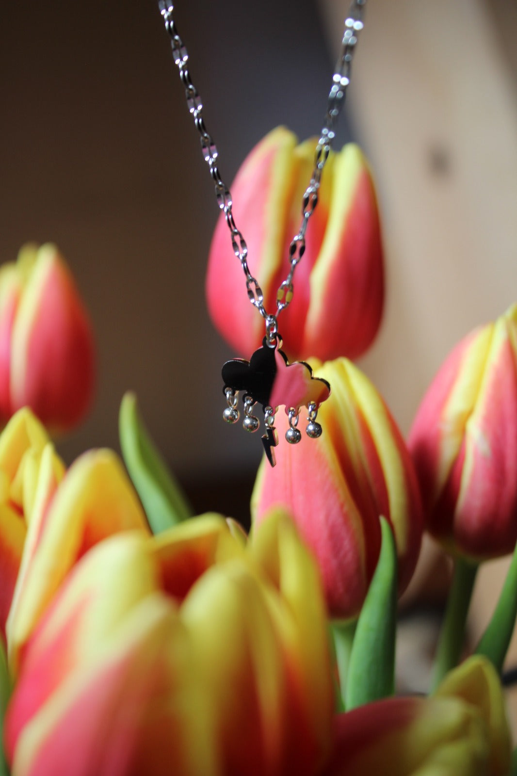 No rain no flowers necklace